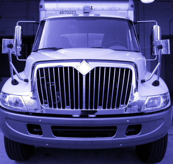 Auto mit Blaustich Title